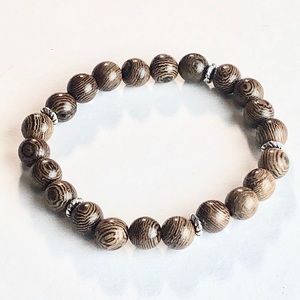 Women’s brown bracelet